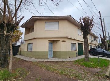 PH de 4 ambientes, Quilmes · Venta Casa en PH Duplex 4 Ambientes 3 Dorm. Cochera Quilmes Oeste