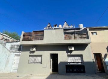PH de 2 ambientes, Coghlan · P. H. en Venta. Muy Lindo Barrio en Pasaje Poco Transitado. Todos Los Servicios. Cerca Est Saavedra