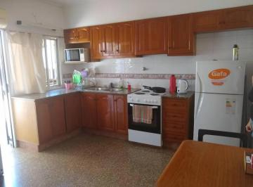 PH de 4 ambientes, Vicente López · Olivos PH Pa Venta 4 Ambientes con Cochera Doble y Gran Patio C/parrilla