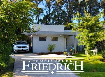 Casa · 120m² · 3 Ambientes · 4 Cocheras · Casa en Venta - Club de Campo Cardenal del Monte