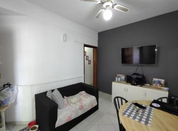 Departamento · 37m² · 3 Ambientes · Departamento de 2 Ambiente y 1/2 con Amplio Patio en Pb