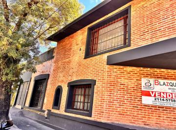 Casa de 5 ambientes, Vicente López · Juan de Garay 3300 - Olivos.