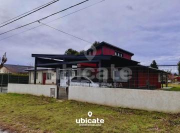 Casa · 145m² · 8 Ambientes · 2 Cocheras · Casa en Bariloche