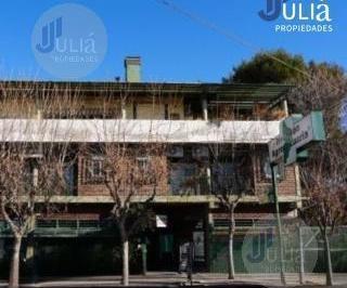 Edificio · 1112m² · 2 Cocheras · Venta Edificio Comercial + Depósito + Departamento - Centro - Neuquen Capital
