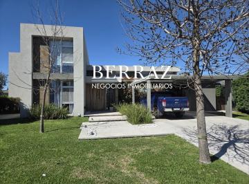 Casa · 265m² · 5 Ambientes · 5 Cocheras · Casa Venta 4 Dorm. Barrio El Trebol Lote de 1292 m² Haras Santa Maria, Escobar