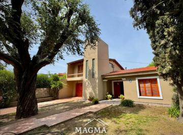 Casa de 10 ambientes, Córdoba · Casa en Venta – Villa Belgrano! con Escritura – Apto Credito!
