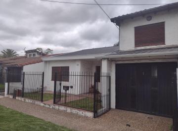 Casa · 120m² · 4 Ambientes · 2 Cocheras · Chalet 4 Ambientes en Ituzaingó Norte Lote Propio