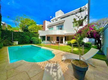Casa de 7 ambientes, Vicente López · Soñada Casa en Madero Vcte López, con Piscina