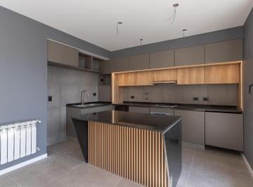 Departamento · 106m² · 4 Ambientes · 1 Cochera · En Venta - Piso Exclusivo de Tres Dorm. con Parrillero en El Balcón Aterrazado - Barrio Martin