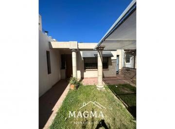 Casa de 12 ambientes, Córdoba · Casa en Venta Alto Verde! + Depto – Apto a Credito!