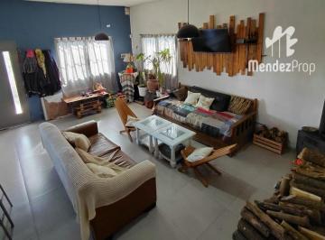 Casa · 112m² · 3 Ambientes · 1 Cochera · Casa en Venta, Barrio Santa Ana, Glew "Nuevo Valor"