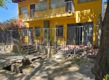 Casa · 140m² · 6 Ambientes · 1 Cochera · Casa en Calle Las Tipas – Las Heras (Barrio Reconquista) | 3 Dorm., Jardín con Pileta y Balcón