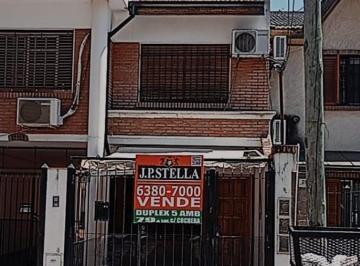 Casa · 79m² · 5 Ambientes · 1 Cochera · Duplex Al Frente 5 Ambientes C/ Garaje 80 m² - S. Justo (Ctro)