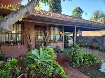 Casa de 3 ambientes, Hurlingham · Casa en Venta 3 Ambientes Sobre Amplio Lote, William C. Morris, Hurlingham