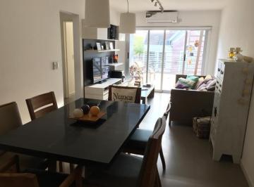 Departamento · 86m² · 4 Ambientes · 1 Cochera · Departamento - Castelar Norte
