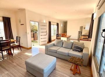 Casa de 6 ambientes, Villa Carlos Paz · Casa con 3 Dorm. en Venta con 1000 m² en Villa del Lago