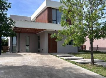 Casa · 188m² · 5 Ambientes · 2 Cocheras · Casa en Araucarias Puertos del Lago