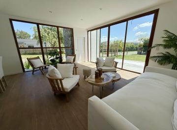 AMN-AMN-3820_2 · Casa en Venta en Santa Elena - Pilar del Este
