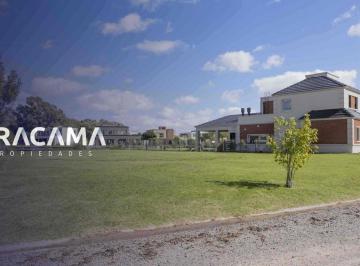 Terreno · 1051m² · Lote en Venta en Lagos de San Eliseo - San Vicente