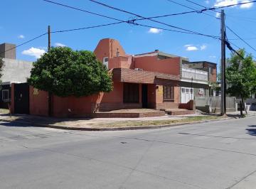 Casa en Venta de 5 ambientes Los Naranjos · B° Los Naranjos (Ph)