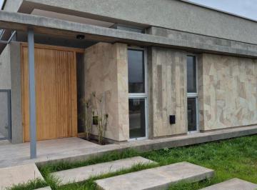 Casa de 4 ambientes, Luján de Cuyo · Casa en Venta en Lar de Terrada, Lujan de Cuyo