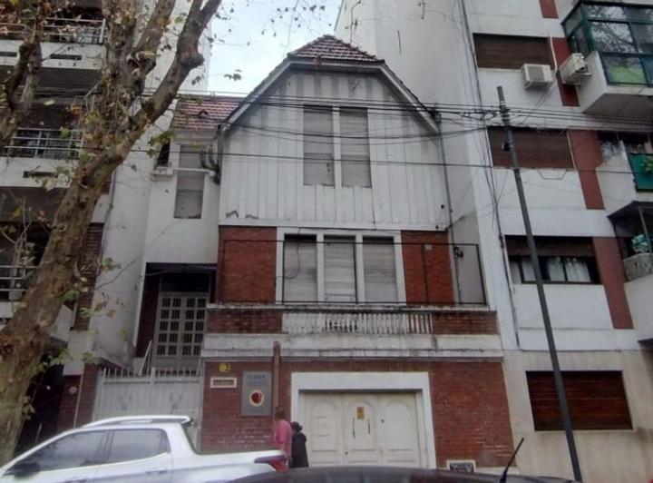 Casa · 365m² · 7 Ambientes · 1 Cochera