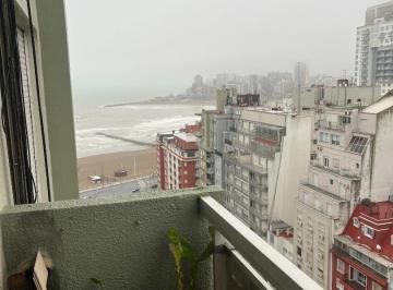 Departamento · 72m² · 3 Ambientes · 1 Cochera · Departamento Tres Ambientes con Cochera Centrico - Piso Alto