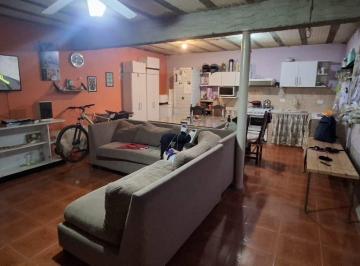 Casa · 67m² · 3 Ambientes · Casa en Barrio Ferroviario Neuquén Capital