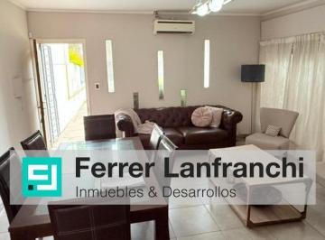 Casa · 236m² · 5 Ambientes · Casa en Venta Zona Mujer Urbana. Barrio Alejandro Centeno, 3 Dorm.