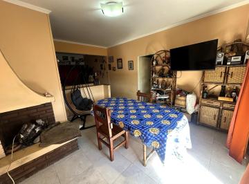 PH · 89m² · 3 Ambientes · PH Venta de 4 Ambientes Sarandi