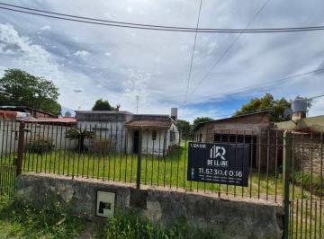 Casa de 3 ambientes, Almirante Brown · Excelente Lote de 707 m², Unico en La Zona, con 2 Casa Estilo Americano. Ideal Para 2 Flias.