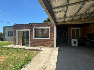 Casa · 196m² · 7 Ambientes · 1 Cochera · Venta Casa en Punta Chacra Roldan