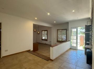 Casa · 196m² · 7 Ambientes · 1 Cochera · Venta Casa en Punta Chacra Roldan