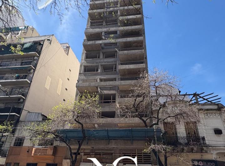 Desarrollo vertical · Av La Plata 380
