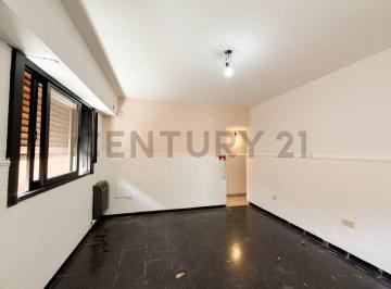 Departamento · 55m² · 4 Ambientes · Departamentos 2 Dorm. en Venta, La Plata, con Patio.
