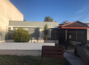 Casa de 6 ambientes, Lomas de Zamora · Casa Dos Familias Sobre Lote 10 X47* 24 de Mayo 447 Lomas de Zmaora*