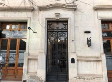 Casa de 4 ambientes, Coronel Suárez · Casa Antigua + 4 Locales en Venta!