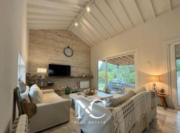 Casa · 123m² · 4 Ambientes · 1 Cochera · Casa en Venta en Costa Esmeralda Fondo Libre