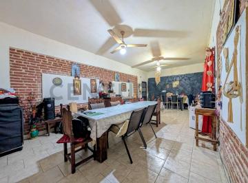 Casa · 127m² · 6 Ambientes · Venta Casa 4 Dorm. - Patio - Parrillero