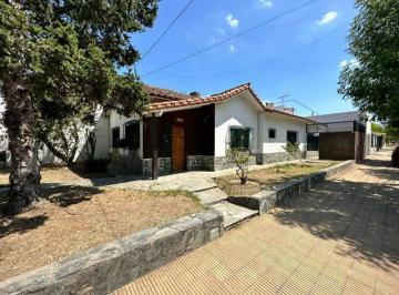 Casa · 150m² · 4 Ambientes · 1 Cochera · Casa en Bella Vista