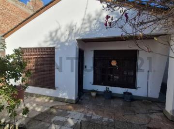 Casa · 190m² · 4 Dormitorios · 1 Cochera · Casa en Venta: 3 Dorm. + Departamento Independiente - Barrio Belgrano