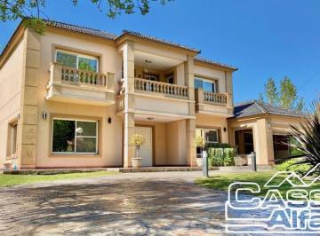 Casa · 460m² · 7 Ambientes · 2 Cocheras · Casa - Parque Las Naciones
