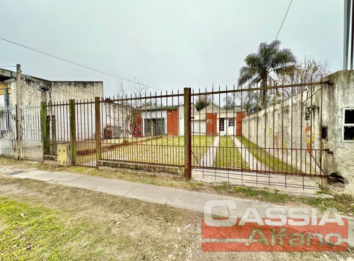 Terreno · 540m² · 4 Ambientes · 2 Cocheras