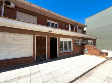 Departamento · 53m² · 2 Ambientes · 1 Cochera · Duplex Dos Amb con Cochera en Complejo con Pileta y Quincho! Parque Luro!