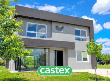 Casa · 471m² · 4 Ambientes · 4 Cocheras · Moderna Casa Minimalista de Excelente Calidad en El Barrio Tipas, Nordelta