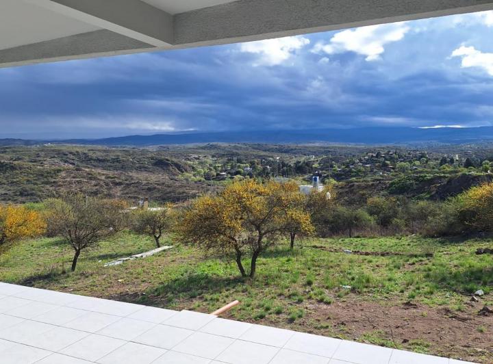 Casa · 170m² · 4 Ambientes · 2 Cocheras