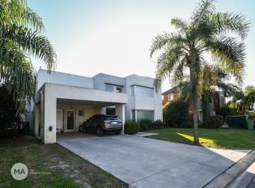 Casa · 360m² · 5 Ambientes · 2 Cocheras · Casa 4 Dorm. - Funes Hills Cadaques - Funes | Venta