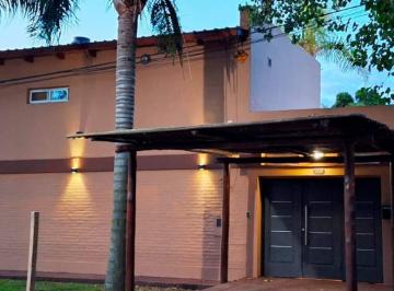 Casa · 156m² · 5 Ambientes · 2 Cocheras · Casa 3 Dorm., 2 Baños, Patio, Pileta - Lima 2100 - Pueblo Esther | Venta