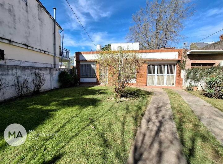 Casa · 120m² · 4 Ambientes · 2 Cocheras