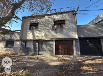 Casa · 142m² · 5 Ambientes · 1 Cochera · Casa 3 Dorm. - Matienzo 1200 - Azcuenaga Rosario | Venta